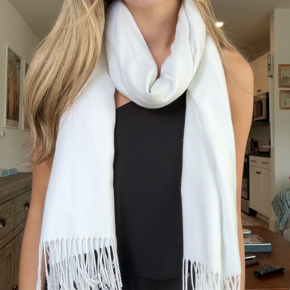 White Scarf Shawl Wrap Winter Fall Accessory - Picture 3 of 4